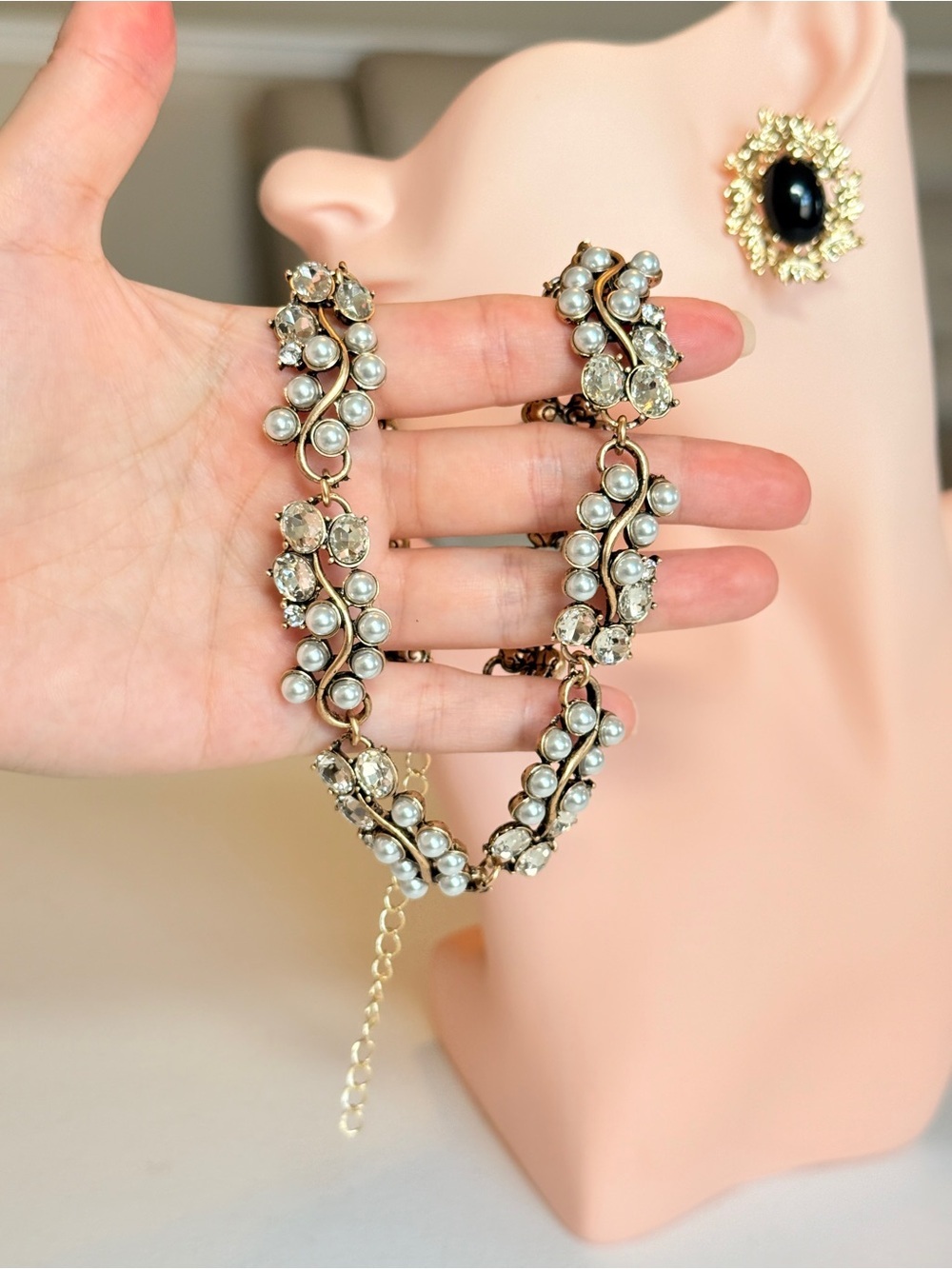 Elegant Gold Pearl and Crystal Statement Necklace - Picture 9 of 12